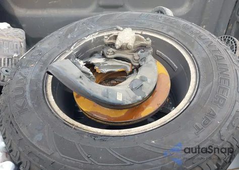 2014 Chevrolet Silverado 1500 2Lt из США, поврежденный, VIN 1GCVKREC0EZ332773